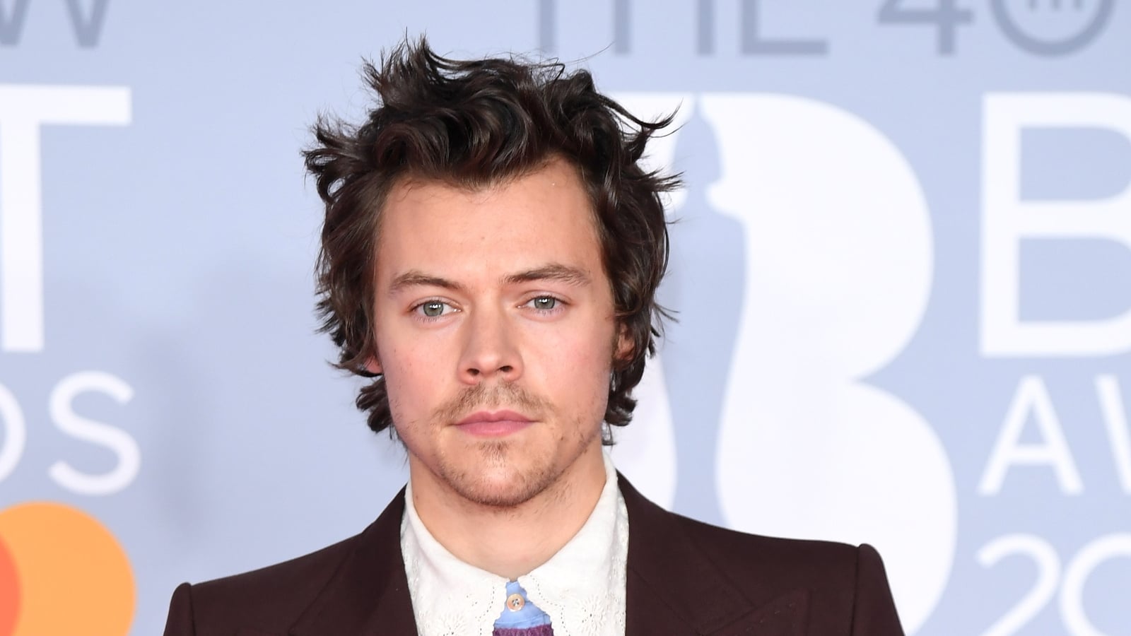 Styles' stalker admits breaching restraining order