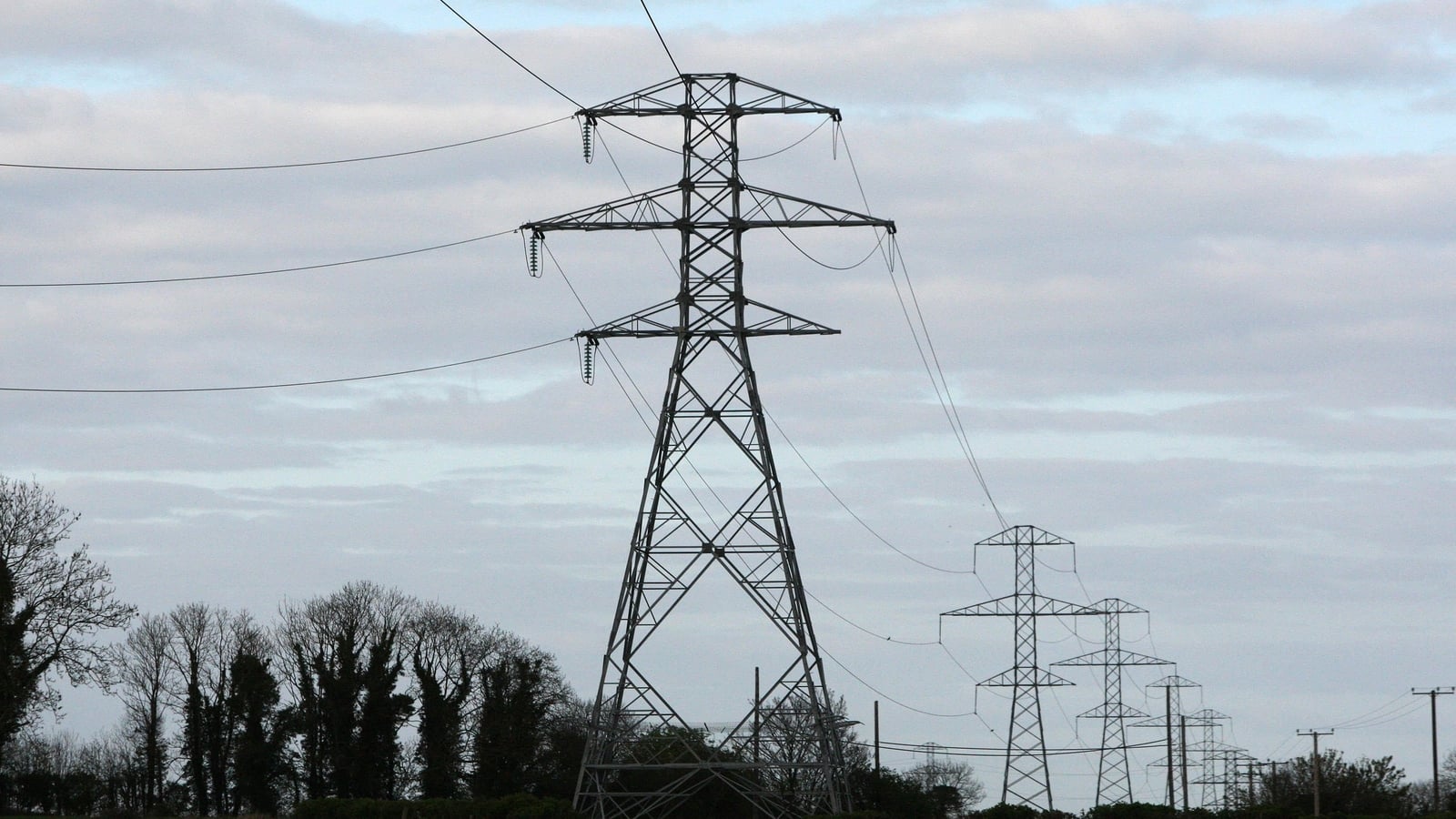 Power grid facing 'challenging situation', says EirGrid