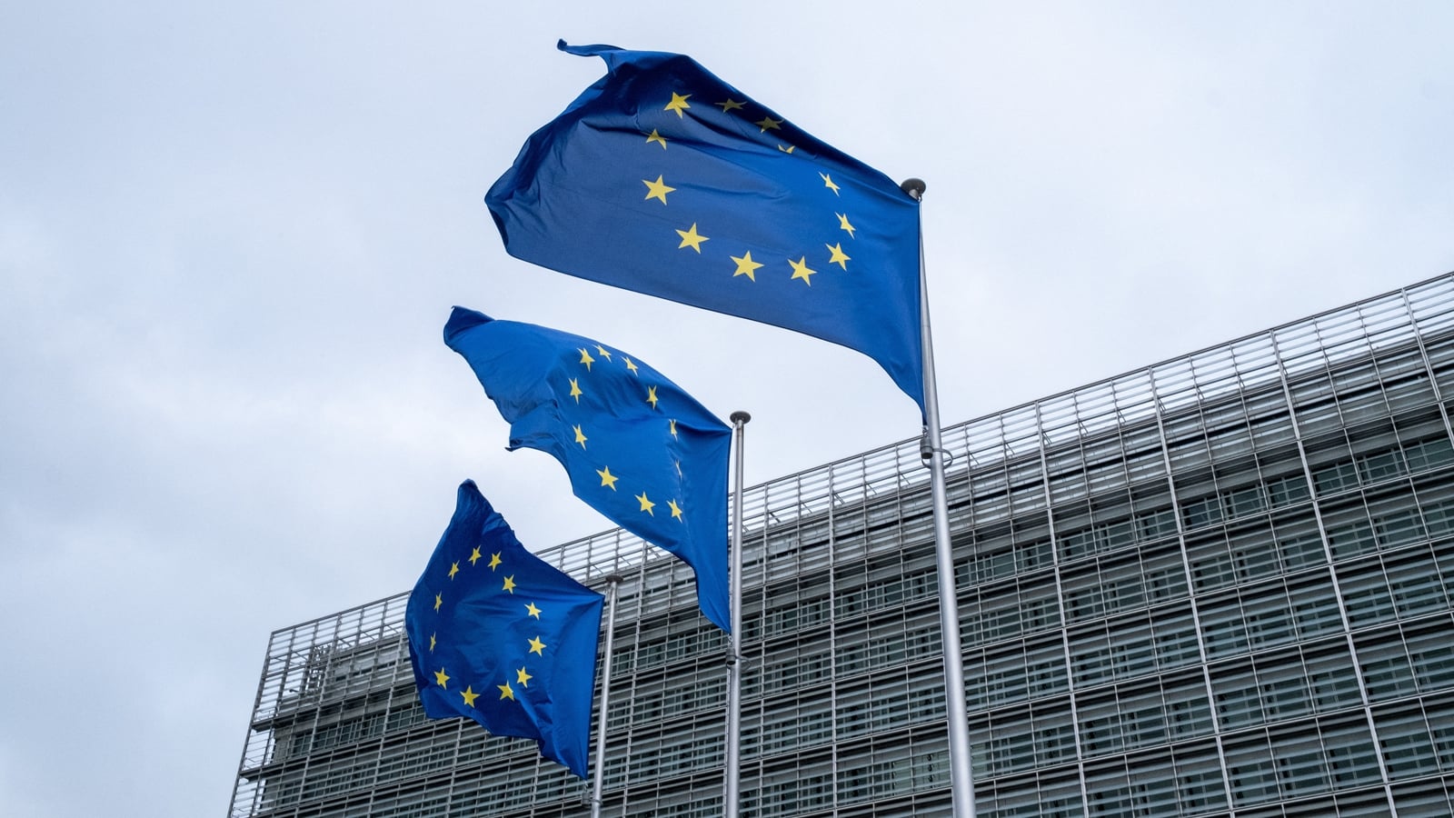 Commission eyes measures to boost supplementary pensions