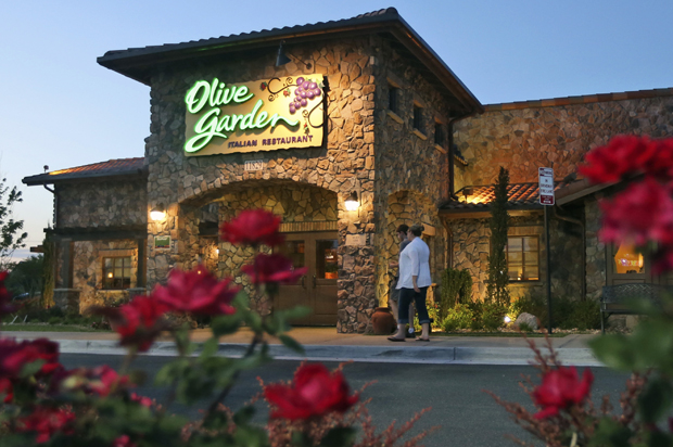 Olive Garden has unlimited breadsticks - also lots of labor issues, illness outbreaks, and an icky sexual harassment policy - Salon.com