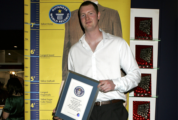7-foot-7 "Game of Thrones" actor Neil Fingleton dies at 36 - Salon.com