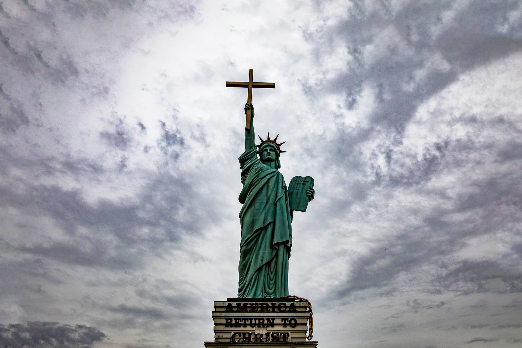 "Unfriending" America: The Christian right is coming for the enemies of God — like you and me - Salon.com