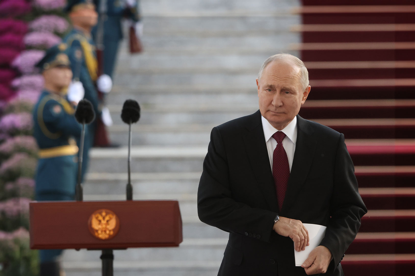 "Putin's Western fan club" wants to force Eastern Europe into a Russian bearhug - Salon.com