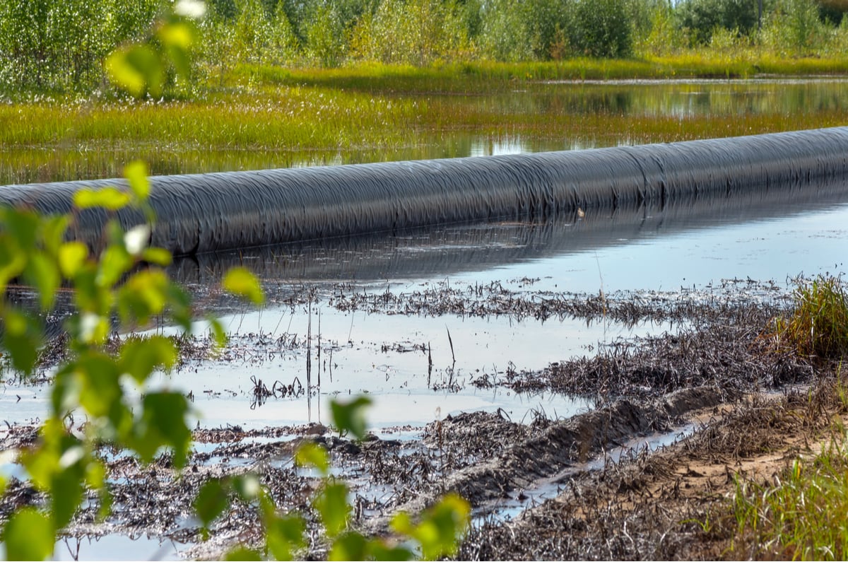 The Danger of the Pipelines and Trains that Serve Refineries | Sightline Institute
