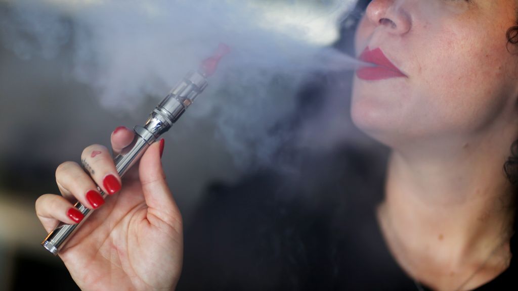 E-cigarettes widely seen as harmful in STAT-Harvard poll | STAT