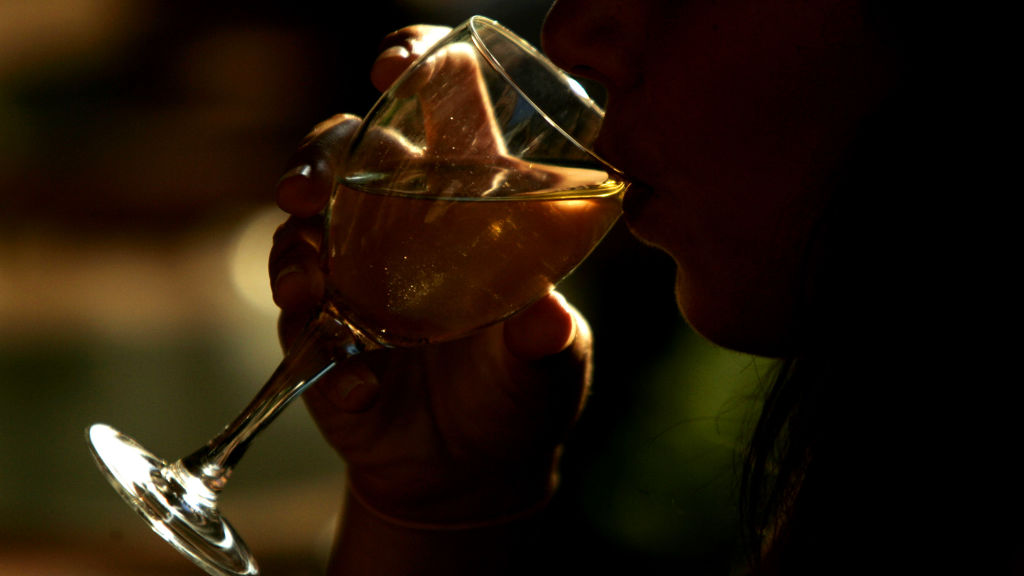 New UK guidelines tie alcohol consumption to cancer risk