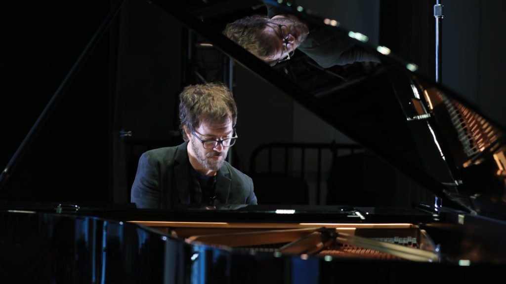 Ben Folds and a surgeon talk about music's effect on the brain