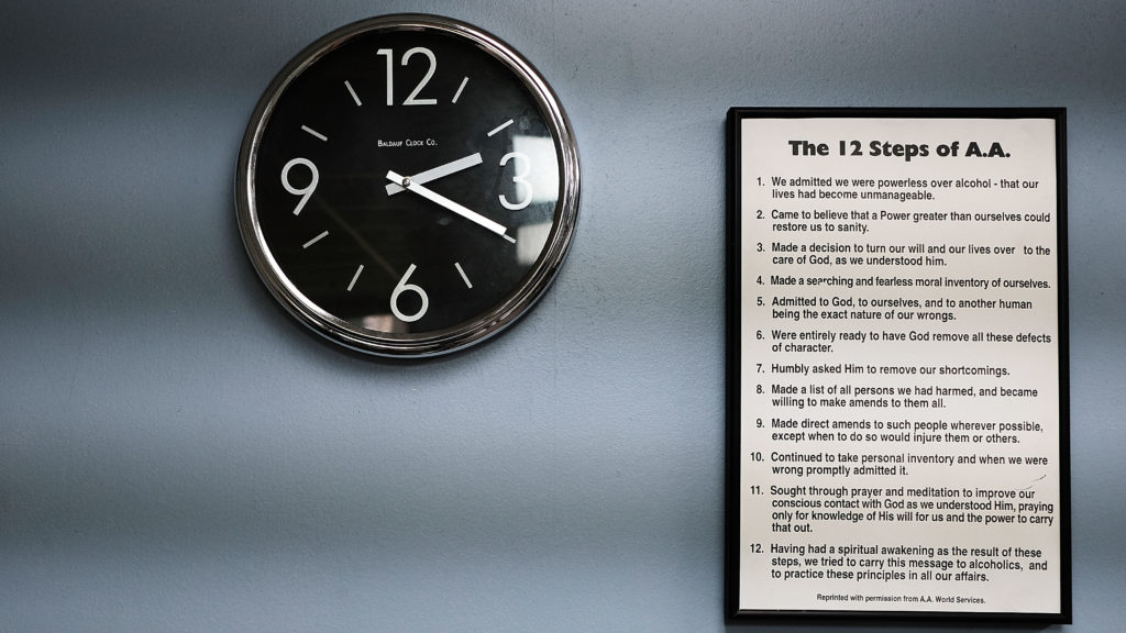 12-step meetings should stop shunning medication-assisted therapy