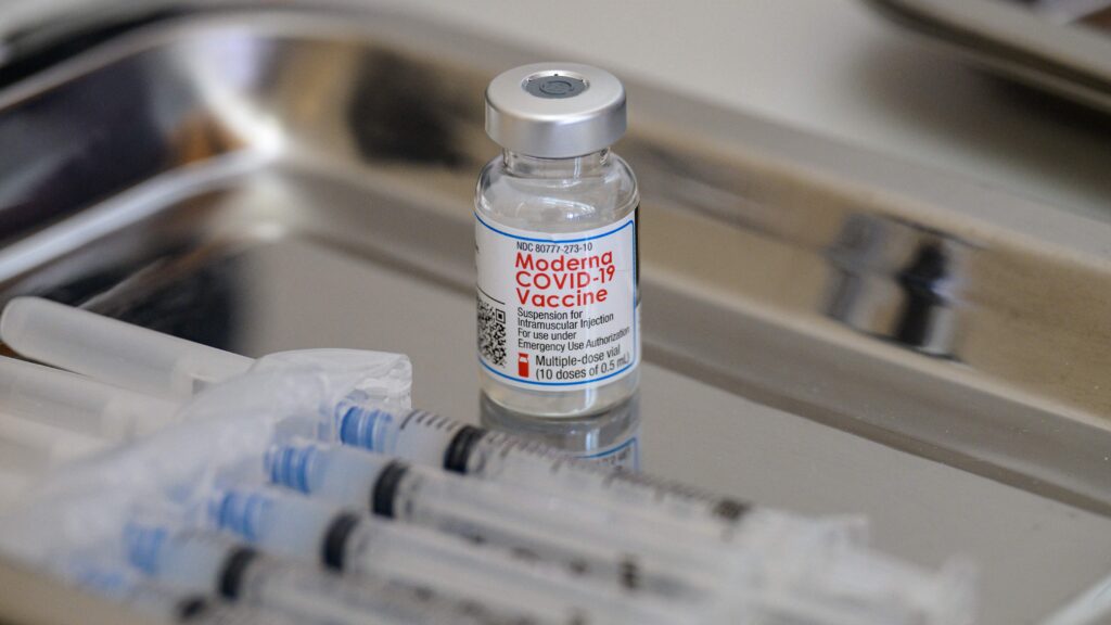 Covid-19 vaccine pushback is stubbornly high among white evangelicals