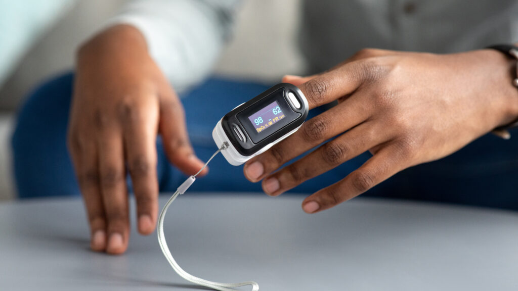 Pulse oximeters accuracy shouldn't depend on a user's skin color | STAT