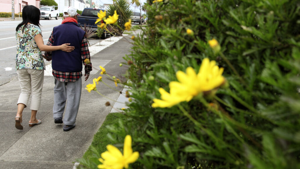 Dementia risk linked to living in disadvantaged areas: Study