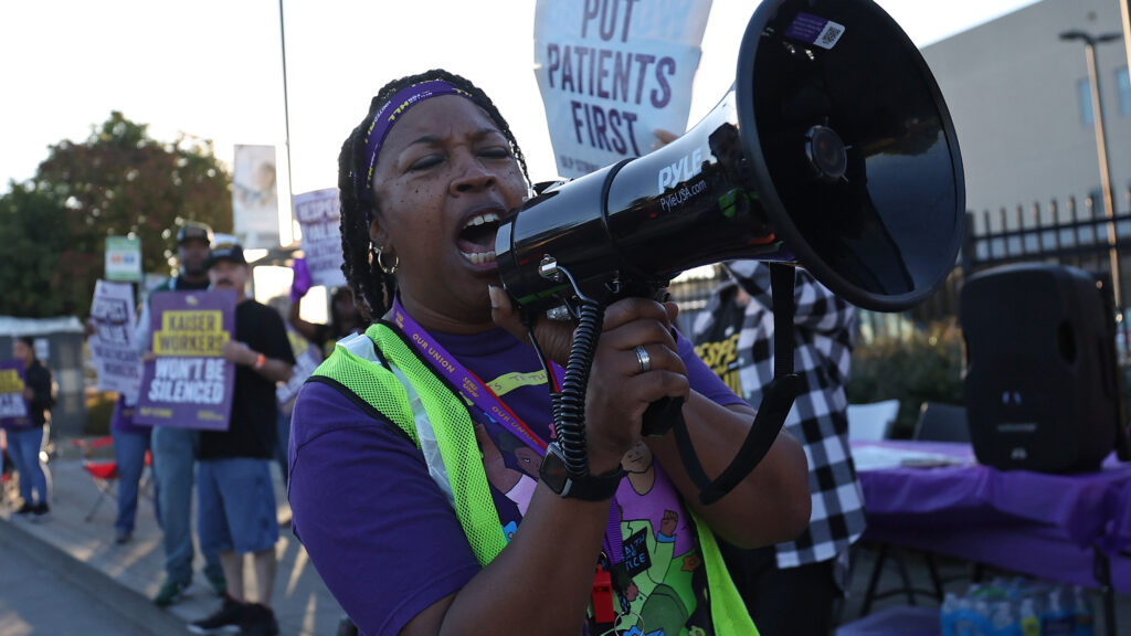 Kaiser Permanente, workers reach tentative agreement