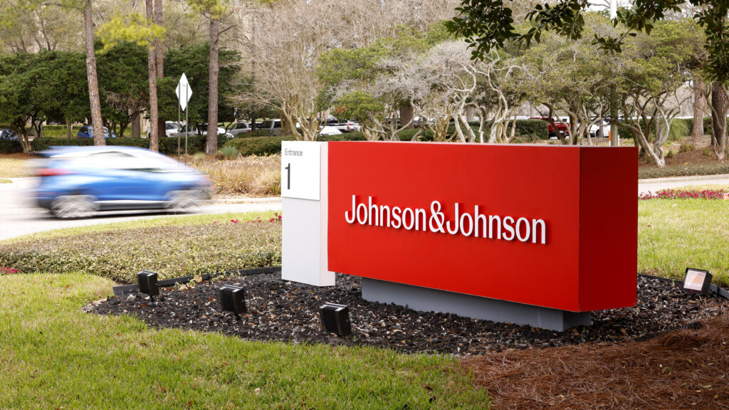 Johnson & Johnson's IBD therapy fails to yield meaningful improvement | STAT