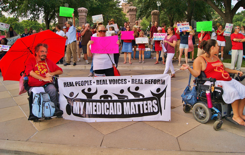 Rick Perry's Refusal to Expand Texas' Medicaid Program Could Result In Thousands of Deaths - The Texas Observer
