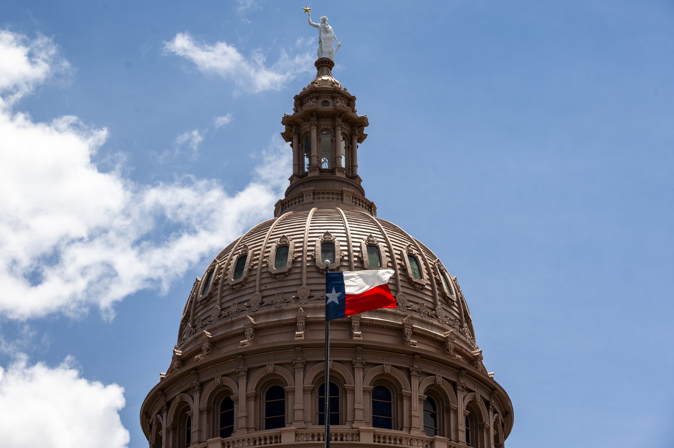 Gov. Greg Abbott signs new Texas GOP congressional map