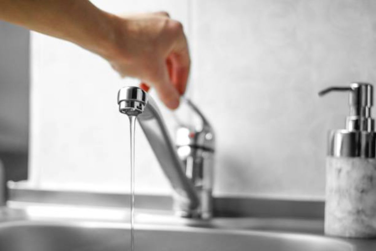 Cape Town announces a 9-hour water shutdown in several suburbs