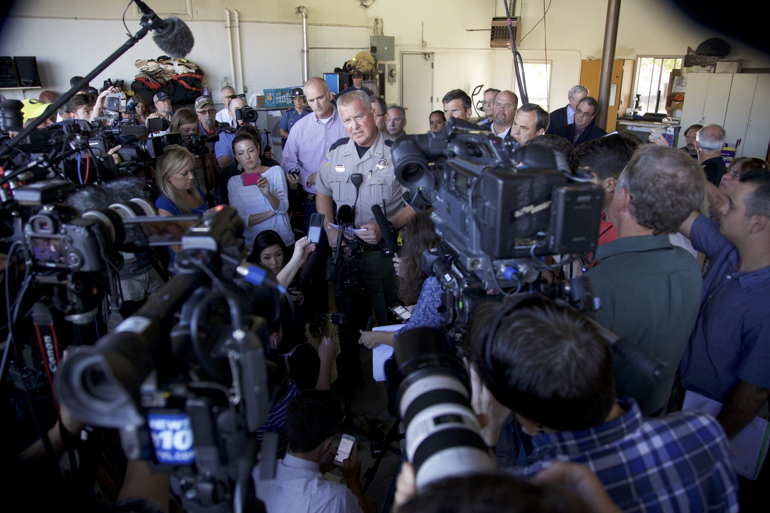 The Meaning Behind Molon Labe, a Favored Gun Rights Slogan of Oregon Sheriff John Hanlin