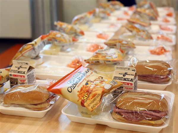 Feeding body and mind: Library helps feed kids in summer | The Blade