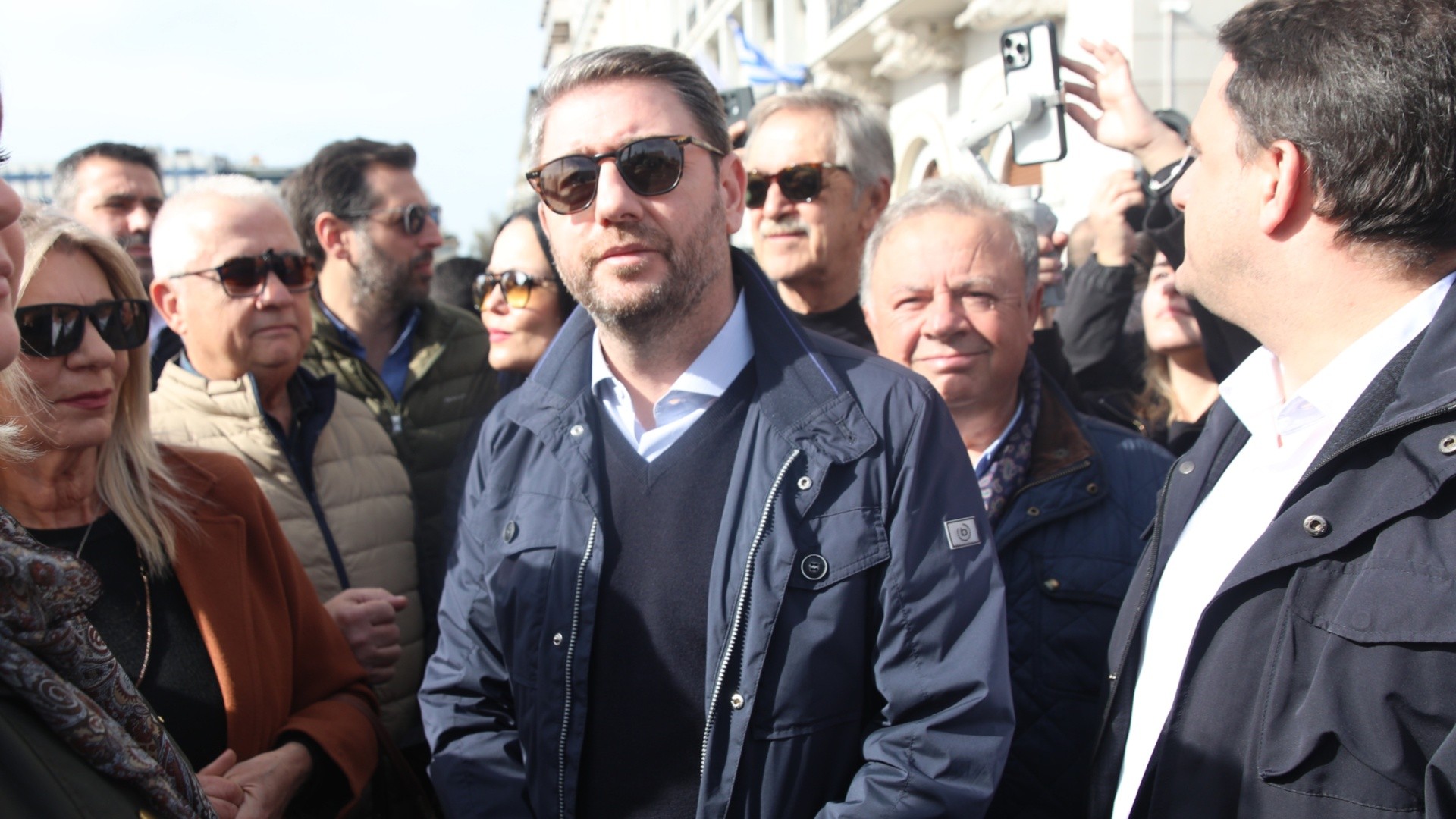 «Δεν έχω οξυγόνο»: Την παραίτηση της διοίκησης της ΕΡΤ για την… ισχνή κάλυψη των διαδηλώσεων ζητά ο Νίκος Ανδρουλάκης | topontiki.gr