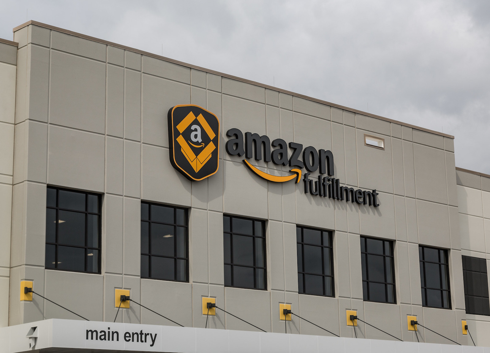 Amazon Abuses Workers and the Climate Because It Can - Truthdig