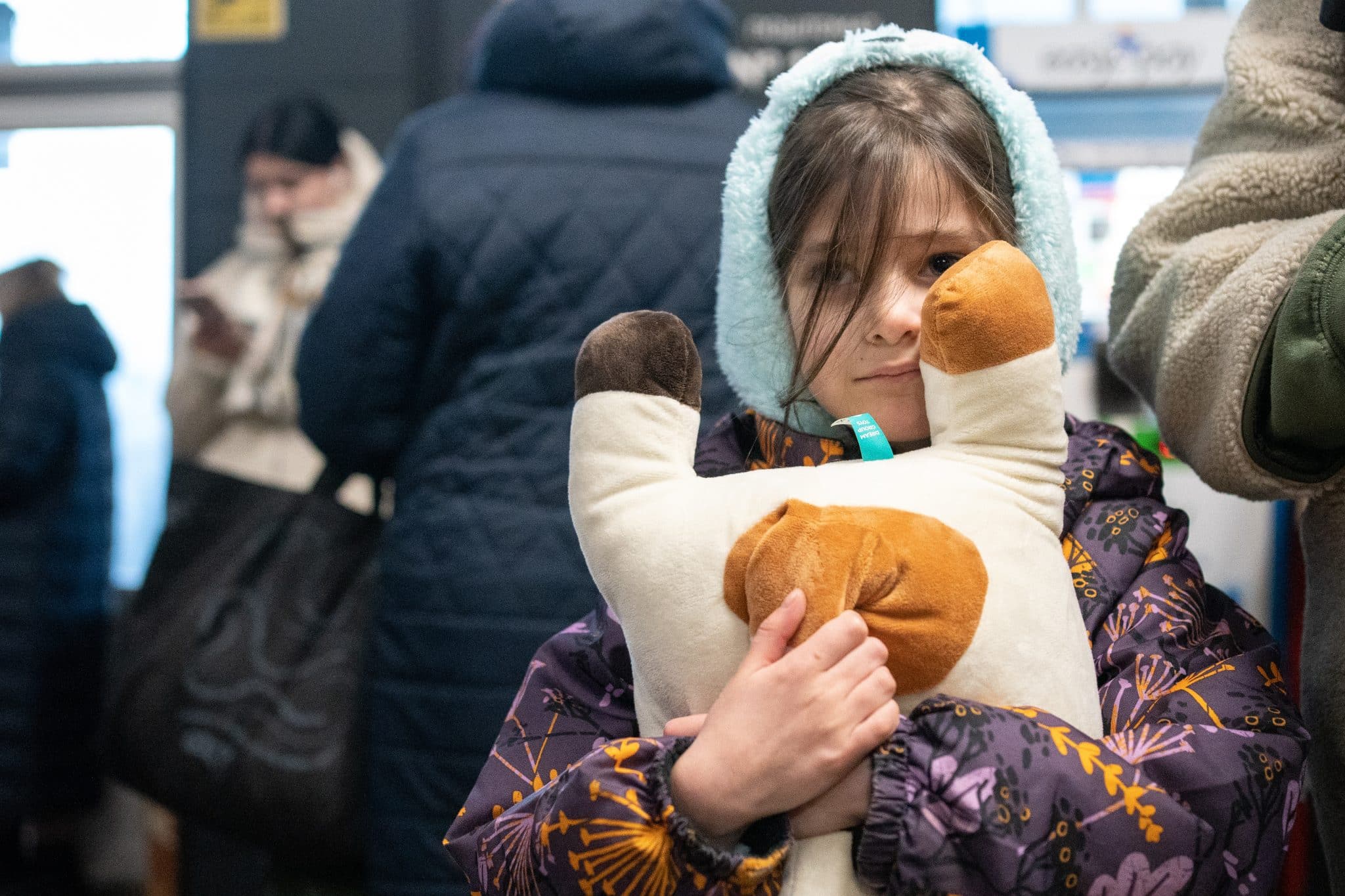 Ukraine : sous les bombes et le froid extrême, les enfants affrontent l’hiver le plus dur de la guerre - UNICEF