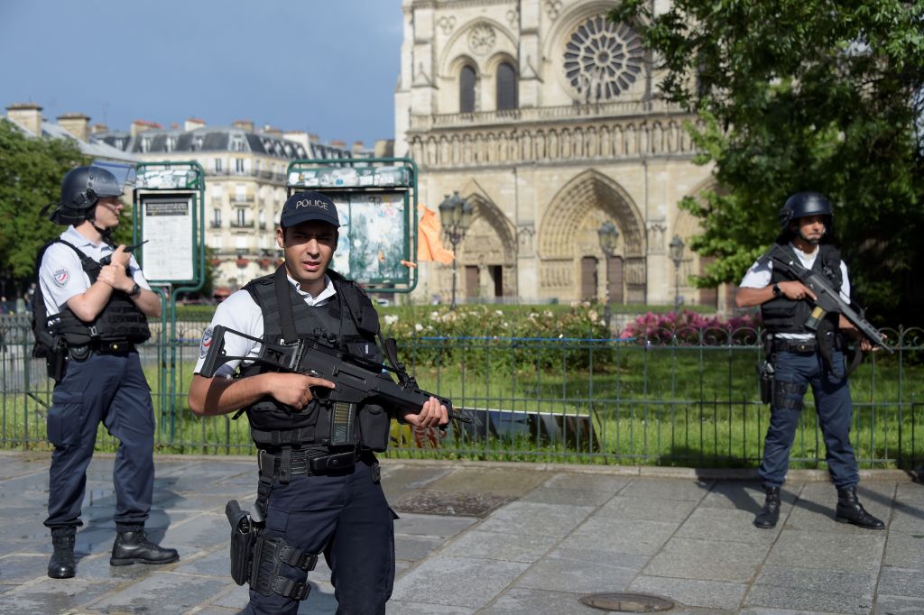 Paris Cops Shot a Hammer-Wielding Man at Notre-Dame