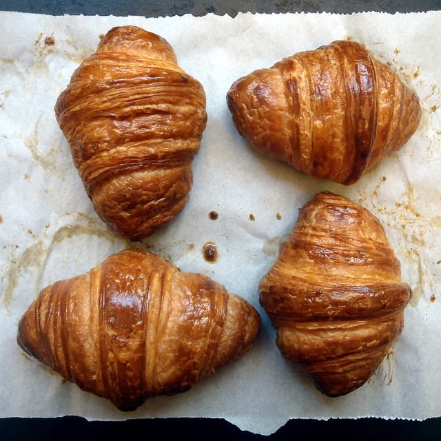 Italian Pastries & Cakes: From Cornetto to Cassata Siciliana