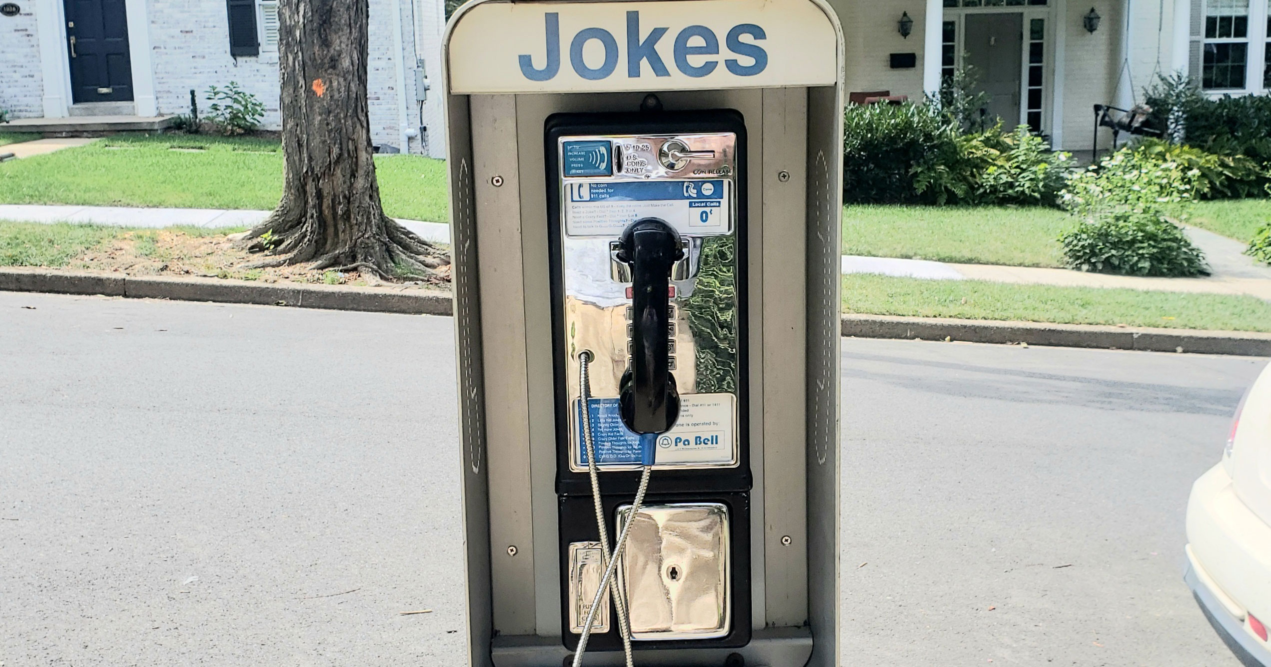 Why Is There a New Pay Phone on a Quiet Street in DC? - Washingtonian