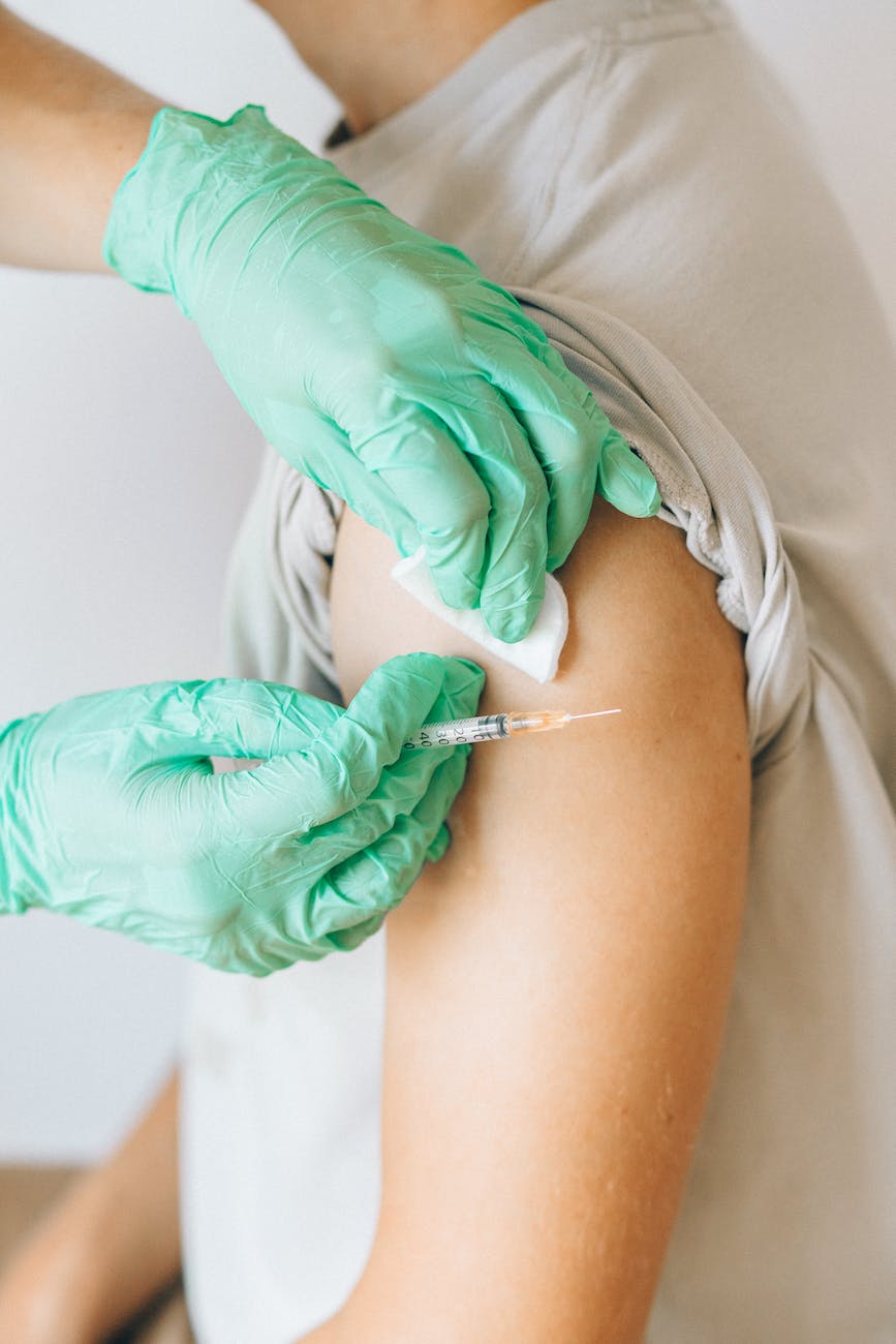 Posts Falsely Claim CDC Official Admitted COVID-19 Vaccines Cause 'Debilitating Illnesses' - The Washington Informer