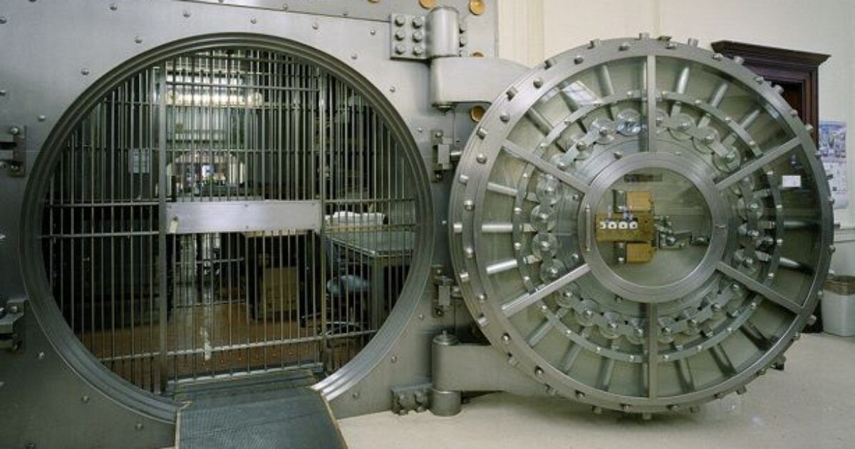 Your money isn't safe in the bank * WorldNetDaily * by Porter Stansberry