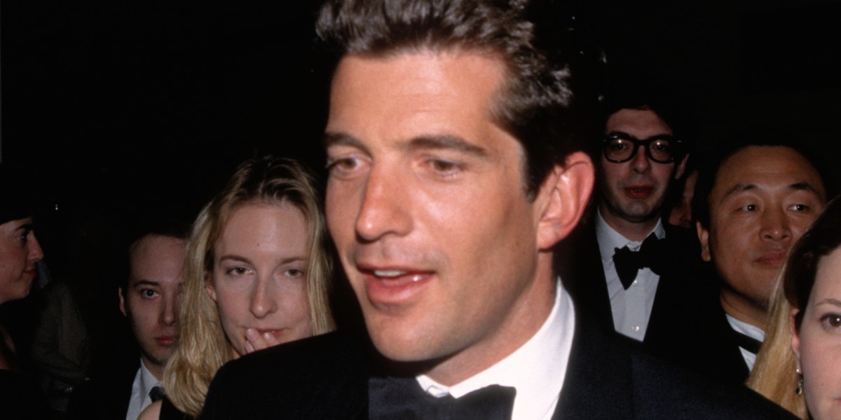 8 Odd Details About The Deaths Of JFK Jr. And Carolyn Bessette-Kennedy | YourTango