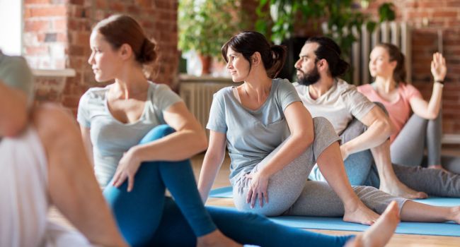 9 Best 200 Hour Yoga Teacher Training in 2026 | Yovada Life! Yovada Life