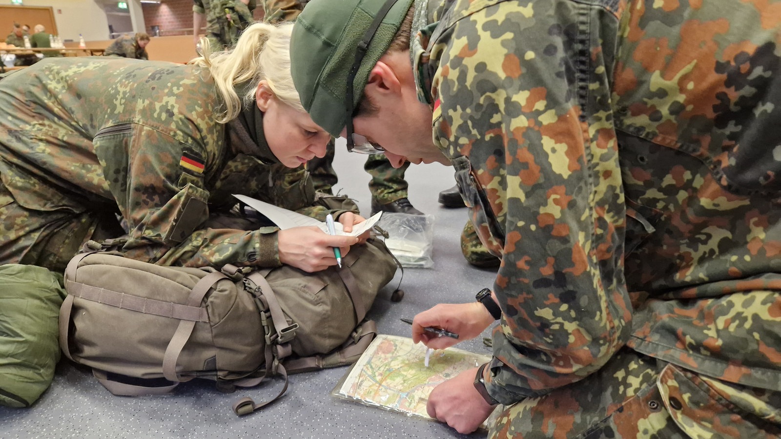 Überlebenstraining für Reservisten im Teutoburger Wald - Westfalen-Lippe - Nachrichten - WDR