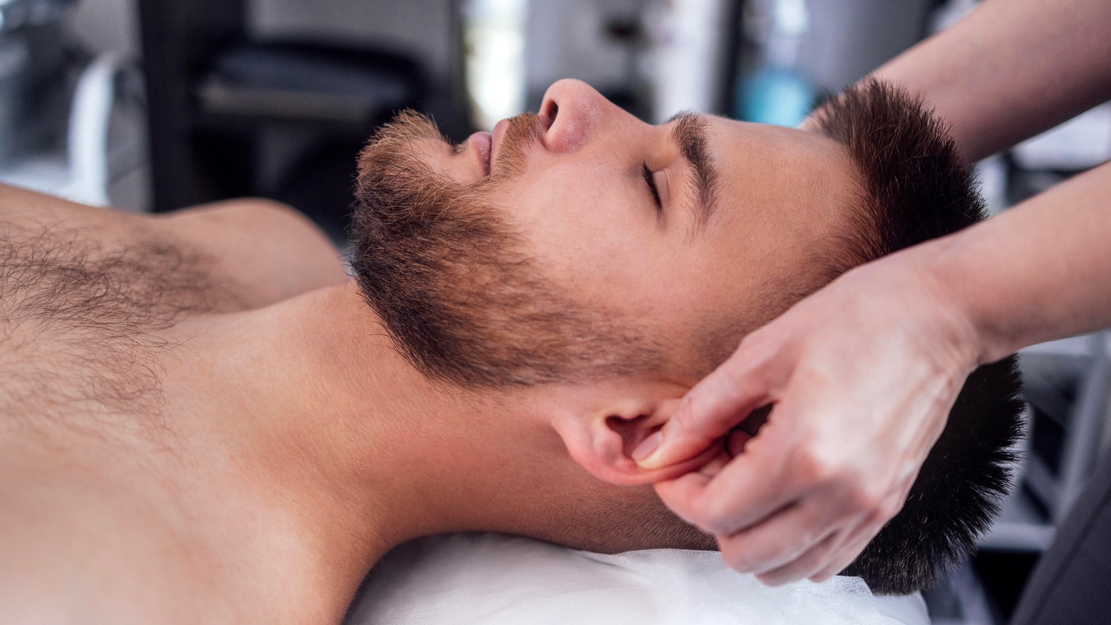 Beauty-Treatments für Männer: Wer profitiert? - COSMO - Podcasts und Audios - Mediathek - WDR