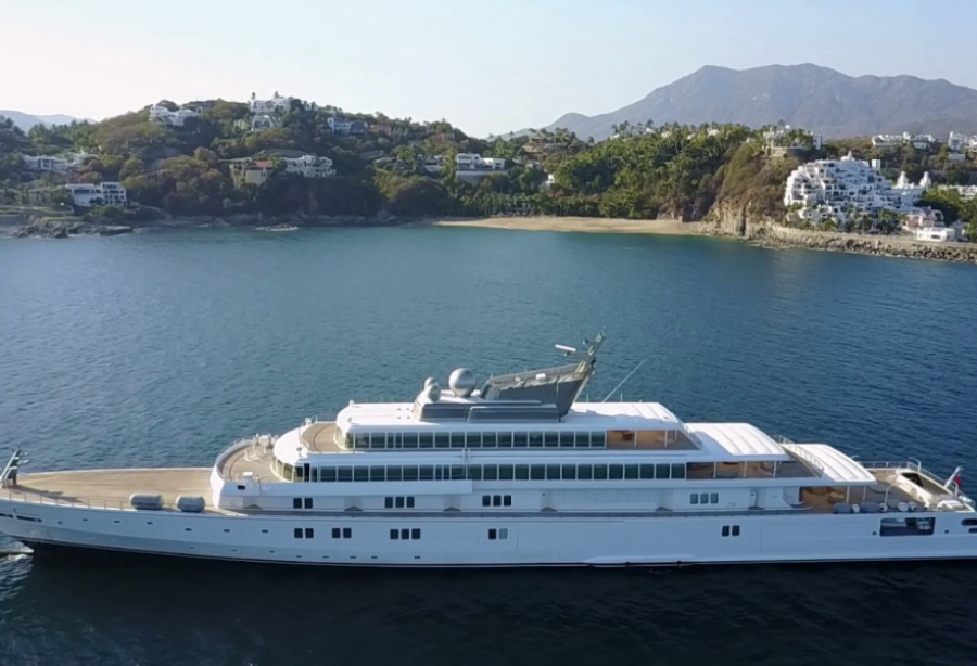 Oprah Winfrey on $300 million 138-meter superyacht Rising Sun - Yacht Harbour