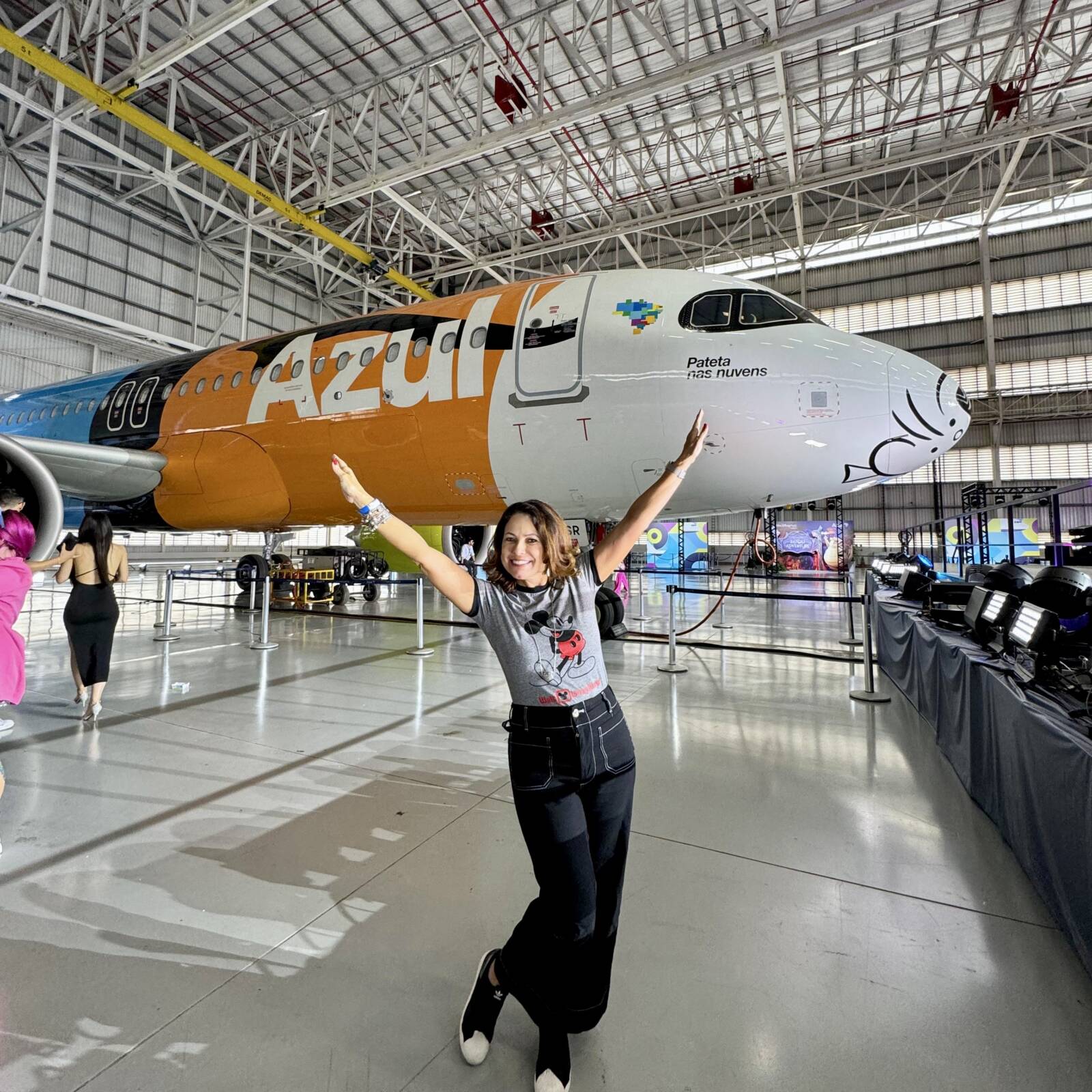 Conheça o novo avião do Pateta, o 5° da Frota Mágica da Azul e Disney